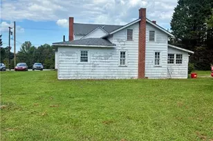 1109 W Main St, Yadkinville, NC 27055 - Photo 7