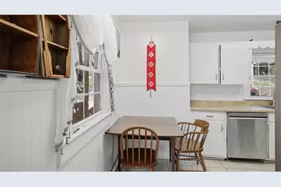 325 W Gilbreath Street, Graham, NC 27253 - Photo 7