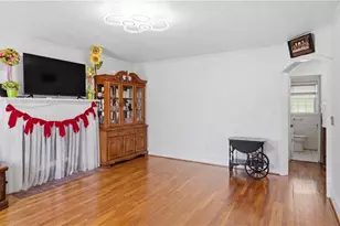 325 W Gilbreath St, Graham, NC 27253 - Photo 3