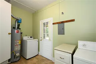 3701 Brandywine Dr, Greensboro, NC 27410 - Photo 17
