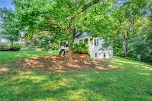 123 Old Linville Rd, Kernersville, NC 27284 - Photo 11