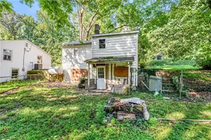 129 Old Linville Rd, Kernersville, NC 27284 - Photo 7