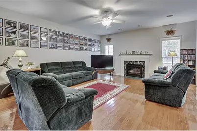 3810 Middlebury Way, Greensboro, NC 27410 - Photo 9