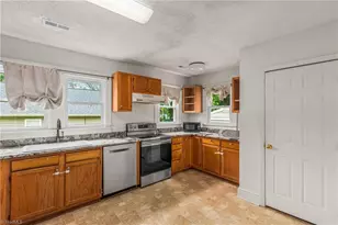 50 Avondale St, Winston-Salem, NC 27127 - Photo 9