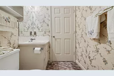 1001 Rock Knoll Court #228, Winston-Salem, NC 27107 - Photo 25