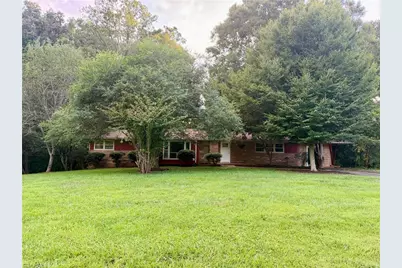 208 Harris Avenue, Elkin, NC 28621 - Photo 3