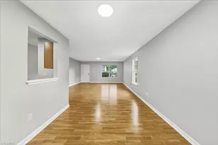100 Carmel Ct, Kernersville, NC 27284 - Photo 3