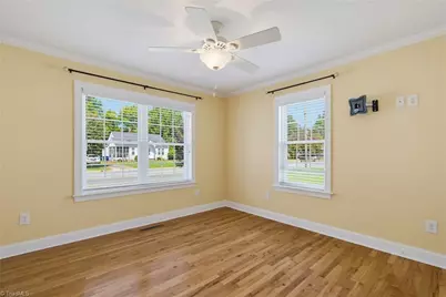418 S Maple Street, Graham, NC 27253 - Photo 25