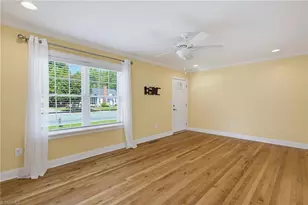 418 S Maple St, Graham, NC 27253 - Photo 9