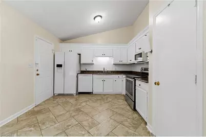 808 Circle Drive, High Point, NC 27262 - Photo 9