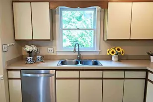 2014 Hearthwood Ct, Greensboro, NC 27407 - Photo 7