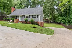 521 Dogwood Cir, High Point, NC 27260 - Photo 1