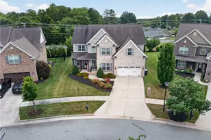 1110 Old Stone Ln, Kernersville, NC 27284 - Photo 5