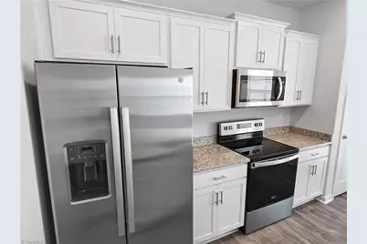 1108 Evelynnview Lane, Kernersville, NC 27284 - Photo 9