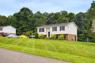 194 Woodbridge Drive, Mount Airy, NC 27030 - Photo 3