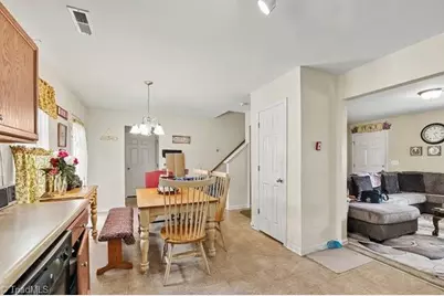626 Bentley Lane, Burlington, NC 27217 - Photo 5