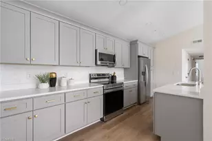 3729-3D Morris Farm Dr, Greensboro, NC 27409 - Photo 3