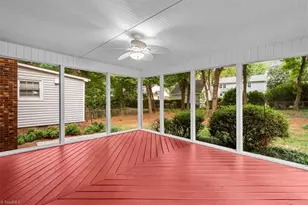 1017 Bridgewater Dr, Greensboro, NC 27410 - Photo 41