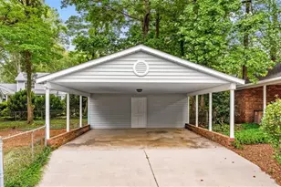1017 Bridgewater Dr, Greensboro, NC 27410 - Photo 45