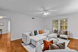 1017 Bridgewater Dr, Greensboro, NC 27410 - Photo 23