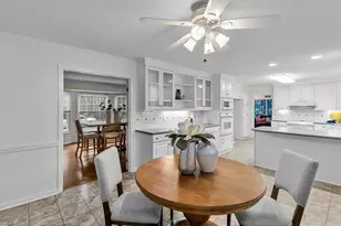 1017 Bridgewater Dr, Greensboro, NC 27410 - Photo 13