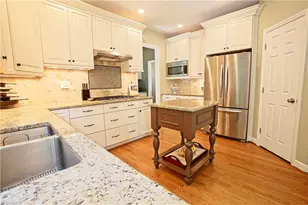 2311 Baytree Dr, Greensboro, NC 27455 - Photo 19