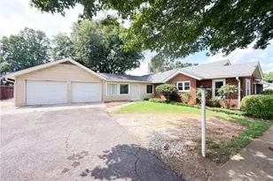 536 Main St, Jonesville, NC 28642 - Photo 1