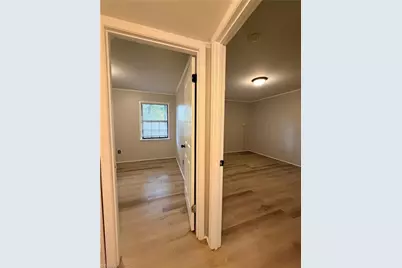 142 Weatherwood Court #B, Winston-Salem, NC 27103 - Photo 5