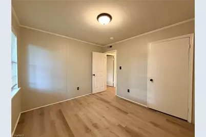 142 Weatherwood Court #B, Winston-Salem, NC 27103 - Photo 21