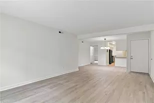 1510 Benjamin Pkwy, Greensboro, NC 27408 - Photo 5