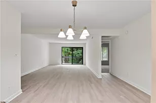 1510 Benjamin Pkwy, Greensboro, NC 27408 - Photo 11