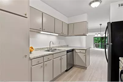 1510 Benjamin Parkway #E, Greensboro, NC 27408 - Photo 15