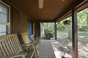 5275 Reynolda Rd, Winston-Salem, NC 27106 - Photo 37