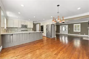 1111 Irving St, Winston-Salem, NC 27103 - Photo 9