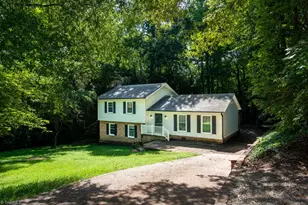 5809 Carriage Ln, Greensboro, NC 27410 - Photo 9