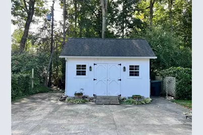 3011 Henderson Road, Greensboro, NC 27410 - Photo 9