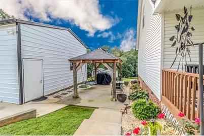 5145 White Plains Road, Roaring River, NC 28669 - Photo 15