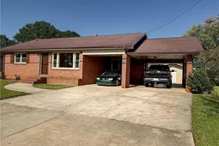 3028 Sparta Rd, North Wilkesboro, NC 28659 - Photo 3