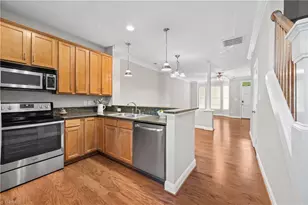 205 Southside Square, Greensboro, NC 27406 - Photo 11