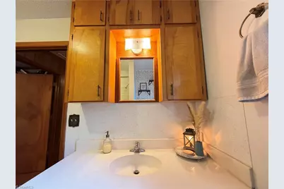 16 Vivian Street, Thomasville, NC 27360 - Photo 25