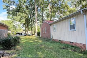 16 Vivian St, Thomasville, NC 27360 - Photo 33