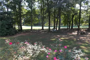 4915 Warfield Dr, Greensboro, NC 27406 - Photo 7