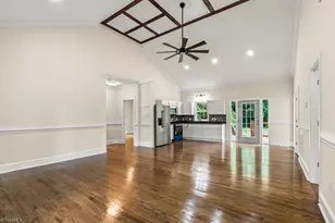 920 Fairway Ave, Thomasville, NC 27360 - Photo 9