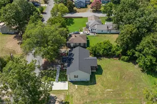 920 Fairway Ave, Thomasville, NC 27360 - Photo 31