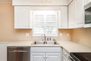 2001 Rendall St, Burlington, NC 27215 - Photo 13