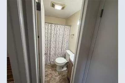 329 Hunter Hills Street, North Wilkesboro, NC 28659 - Photo 23