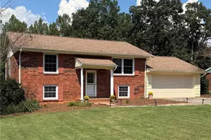 329 Hunter Hills St, North Wilkesboro, NC 28659 - Photo 1