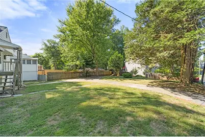 900 Knollwood Street, Winston-Salem, NC 27103 - Photo 31