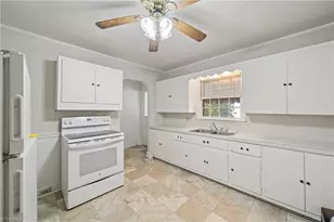 900 Knollwood St, Winston-Salem, NC 27103 - Photo 11