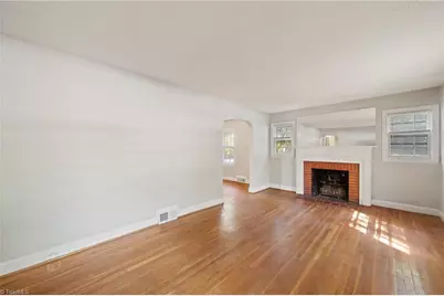 900 Knollwood Street, Winston-Salem, NC 27103 - Photo 9